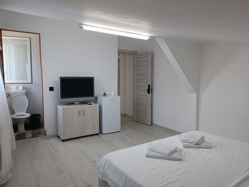 Drumul Taberei, Ghencea inchiriez in regim hotelier