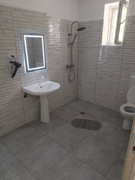Drumul Taberei, Ghencea inchiriez in regim hotelier