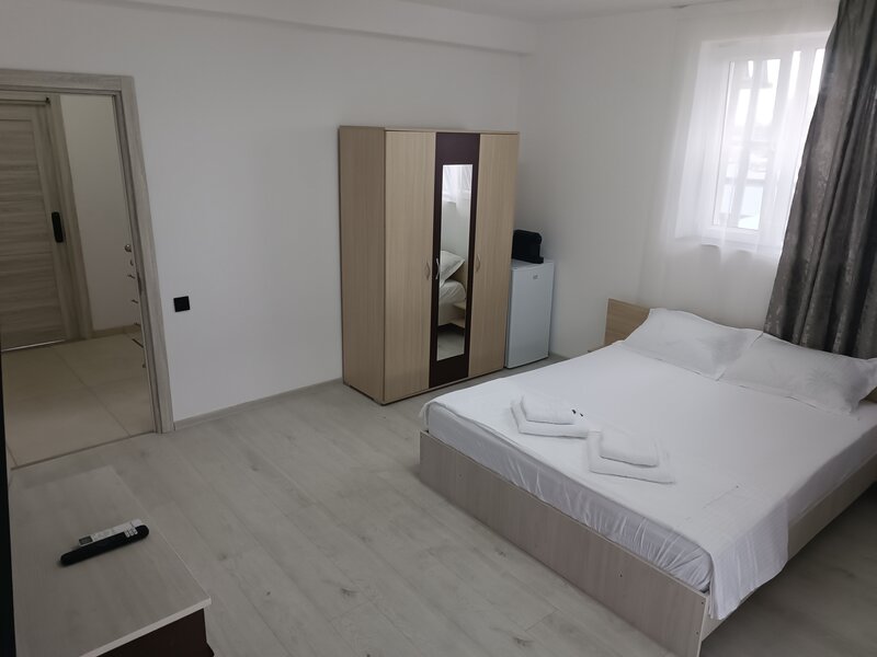 Drumul Taberei, Ghencea inchiriez in regim hotelier